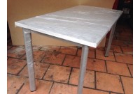 THANH LÝ BÀN CHÂN SẮT OVAL MỚI 99%